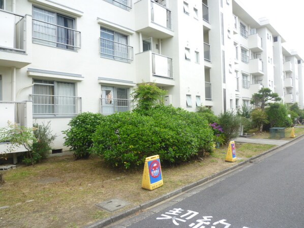 香里三井住宅Ａ－１４号棟(301)の物件外観写真